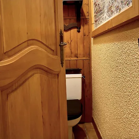 Cosy For 4 In * Courchevel