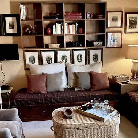 Cosy For 4 In Courchevel